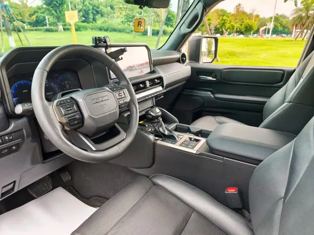Toyota Prado — Фото автомобиля 8