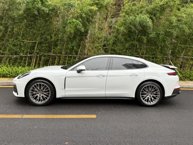 Porsche Panamera — Фото автомобиля 7