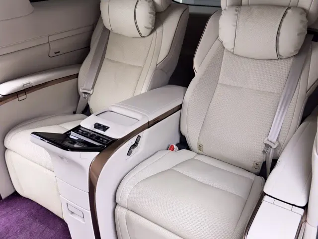 Lexus LM — Фото автомобиля 24