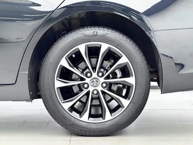 Toyota Avalon — Фото автомобиля 8