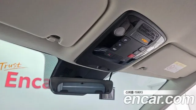 Kia Carnival 4th Gen — Фото автомобиля 30