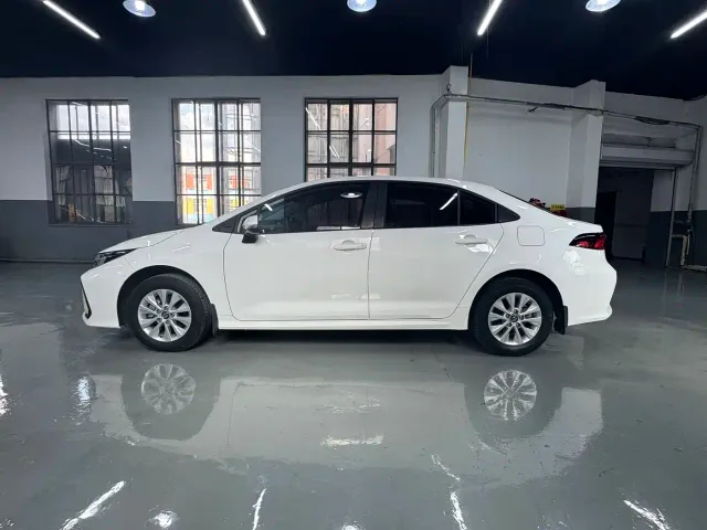 Toyota Corolla — Фото автомобиля 3