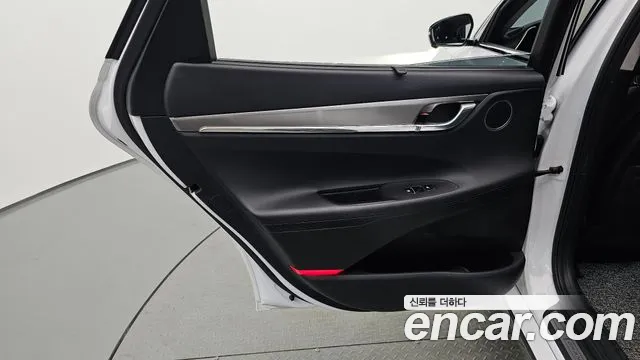 Hyundai Grandeur (New) Hybrid — Фото автомобиля 14