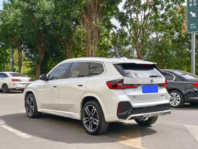 BMW X1 — Фото автомобиля 2