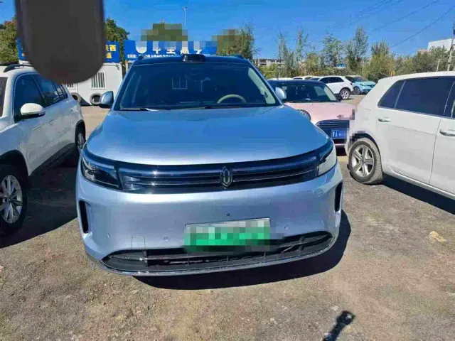 Aito M7 — Фото автомобиля 2