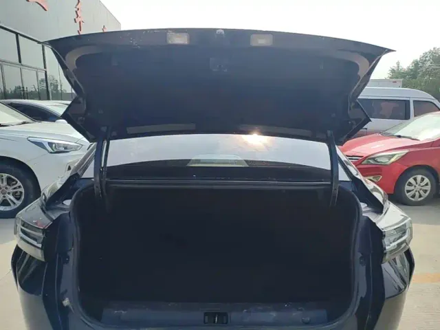 Dongfeng Yixuan — Фото автомобиля 18