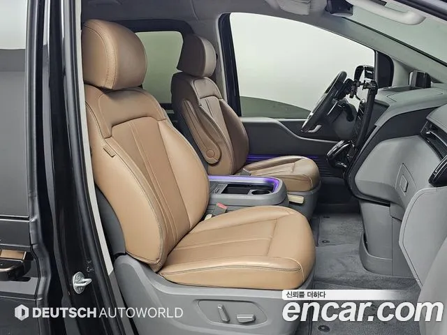 Hyundai Staria Staria 4WD Lounge 9 мест — Фото автомобиля 10