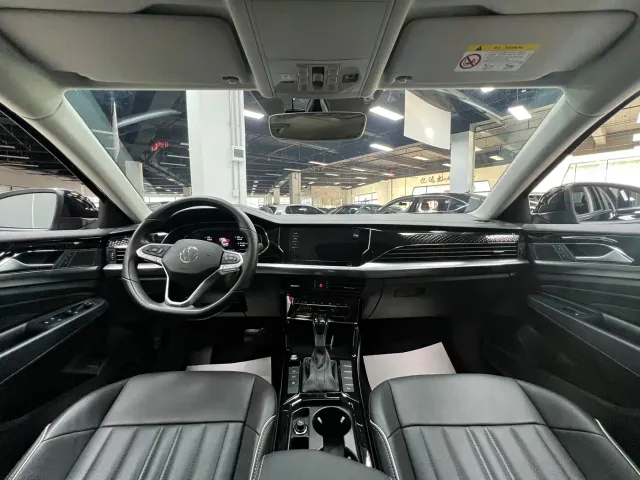 Volkswagen Passat — Фото автомобиля 9