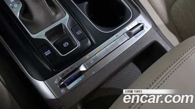Kia Canival Carnival 4 поколение 9 мест Prestige — Фото автомобиля 25