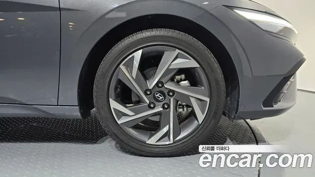 Hyundai Avante CN7 — Фото автомобиля 6