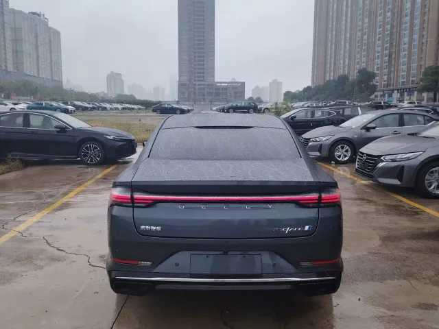 Geely Xingrui — Фото автомобиля 9