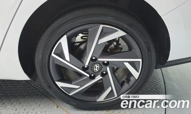 Hyundai Avante — Фото автомобиля 6