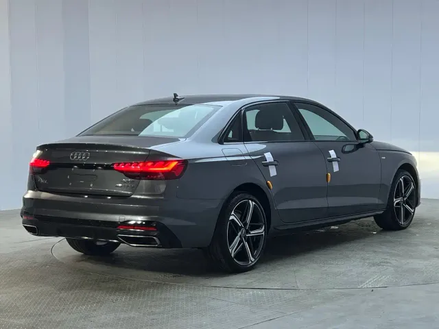 Audi A4L — Фото автомобиля 14