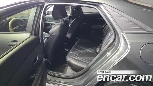 Hyundai AVANTE Avante (CN7) — Фото автомобиля 11