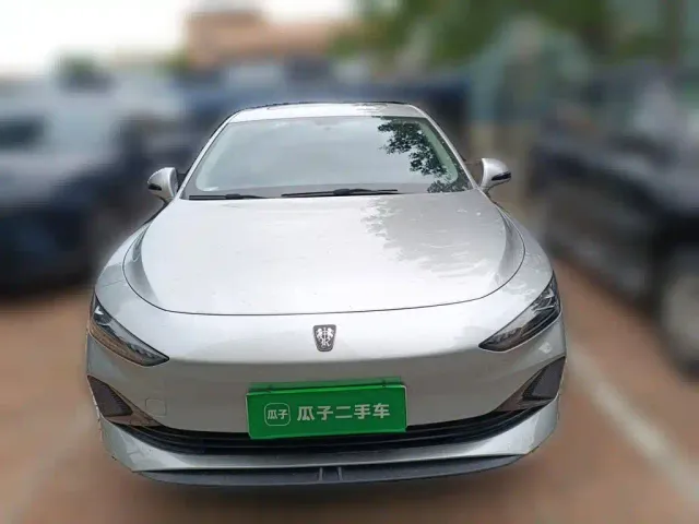 Roewe D7 — Фото автомобиля 2
