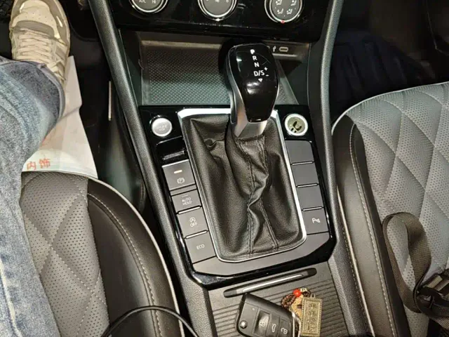 Volkswagen Sagitar — Фото автомобиля 13