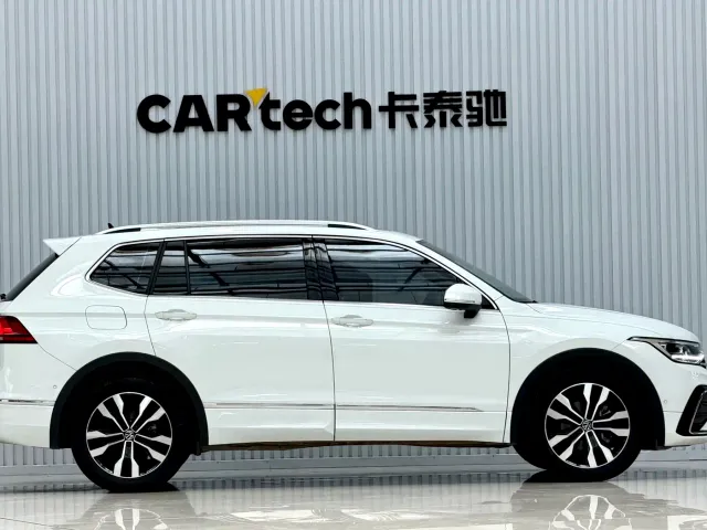 Volkswagen Tiguan L — Фото автомобиля 4