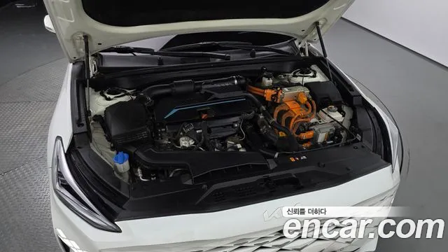 Kia K8 Hybrid — Фото автомобиля 9
