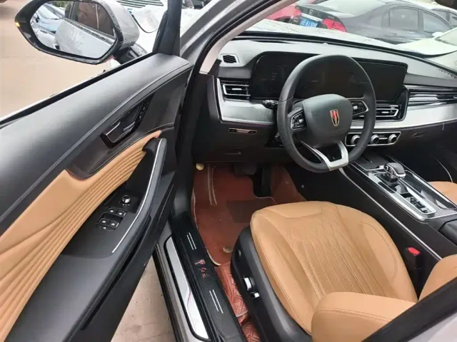 Hongqi HS5 — Фото автомобиля 15