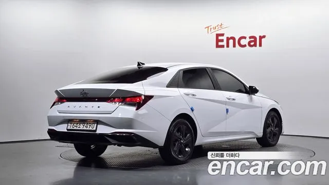 Hyundai Avante CN7 — Фото автомобиля 2