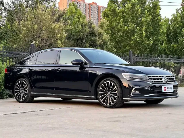 Volkswagen Phideon — Фото автомобиля 3