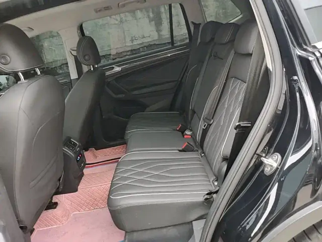 Volkswagen Tiguan L — Фото автомобиля 16