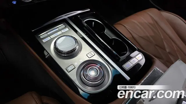 Genesis G80 Бензин 2.5 турбо AWD — Фото автомобиля 9