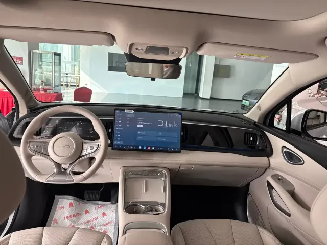 BYD Hai Shi 05 EV — Фото автомобиля 9