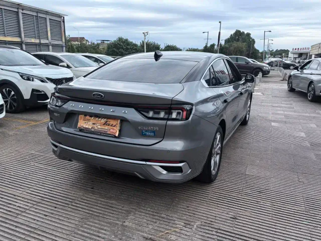 Ford Mondeo — Фото автомобиля 11