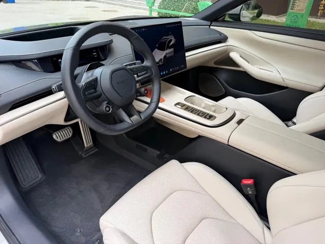 Xiaomi SU7 — Фото автомобиля 4
