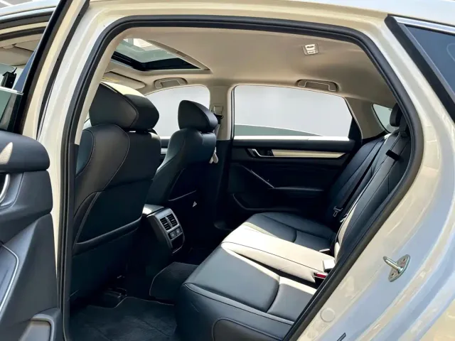 Honda Accord — Фото автомобиля 6