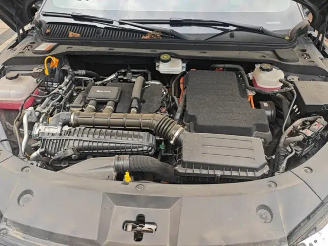 BYD Qin L — Фото автомобиля 10