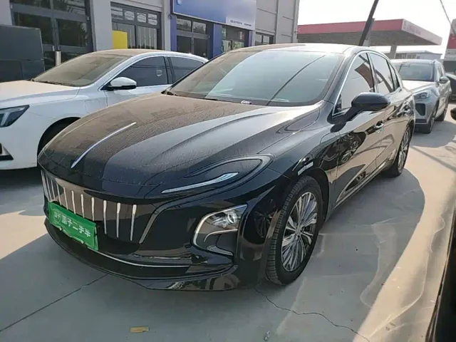 Фотография автомобиля — Hongqi E-QM5