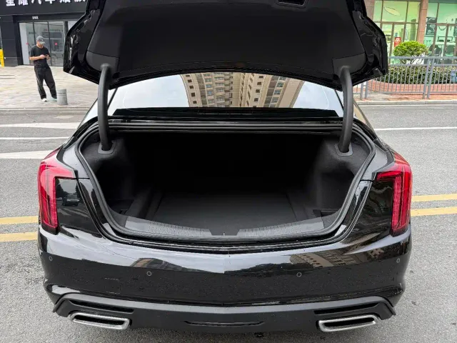 Cadillac CT5 — Фото автомобиля 12