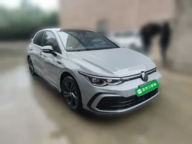 Volkswagen Golf — Фото автомобиля 23