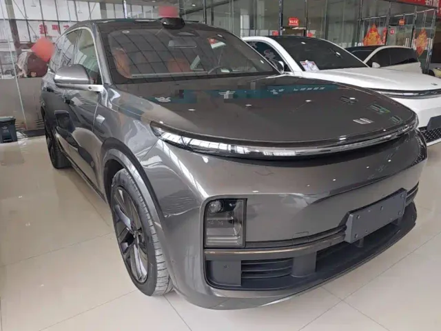 Li Auto L9 — Фото автомобиля 3