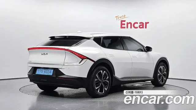 Kia EV6 — Фото автомобиля 2