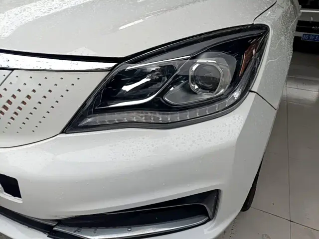 Dongfeng Fengshen E70 — Фото автомобиля 17