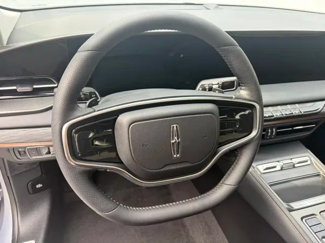 Lincoln Z — Фото автомобиля 12