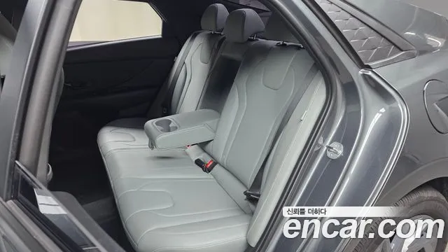 Hyundai AVANTE Новый Avante (CN7) — Фото автомобиля 12