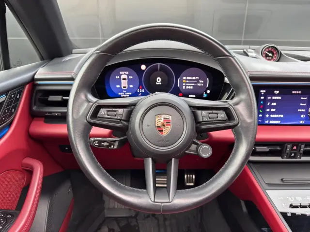 Porsche Macan EV — Фото автомобиля 10