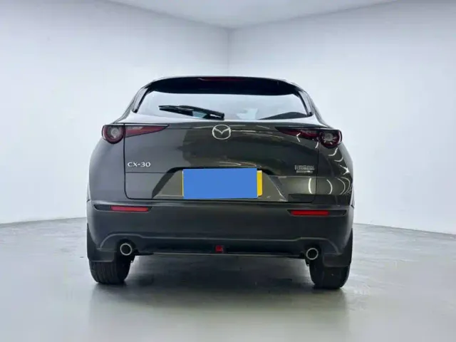 Mazda CX-30 — Фото автомобиля 5