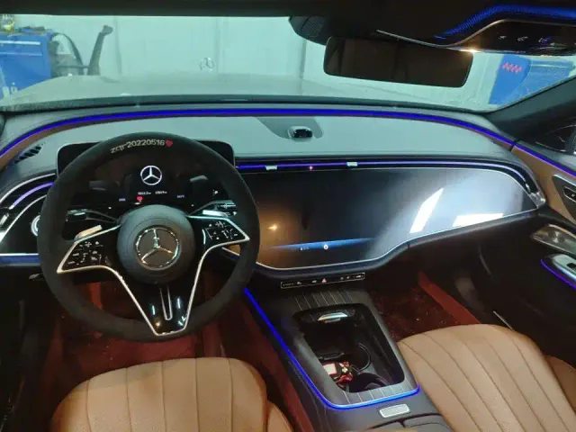 Mercedes-Benz E-Class — Фото автомобиля 5