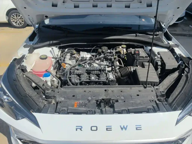 Roewe i5 — Фото автомобиля 19