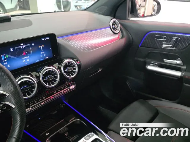 Mercedes-Benz GLA-Class — Фото автомобиля 13