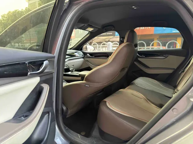 BYD Qin PLUS — Фото автомобиля 5