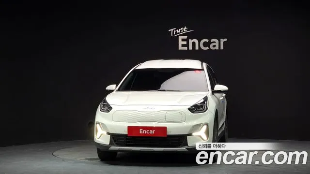 Kia Niro — Фото автомобиля 2