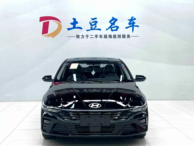 Hyundai Elantra — Фото автомобиля 2