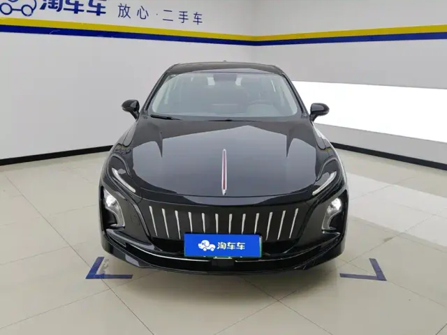 Hongqi E-QM5 — Фото автомобиля 2