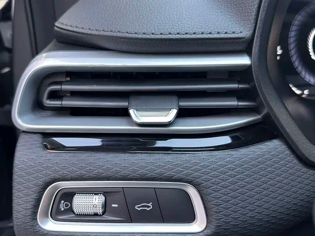 Geely Emgrand — Фото автомобиля 18